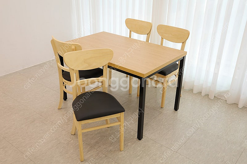 업소용 식탁 의자 테이블 함바 구내 식당 한식 마라탕 식탁 고기집 불판 자연목 4인용 원형식탁--2